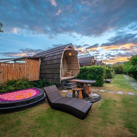 Tegal Bamboo Cottages & Private Hot Spring Baturaja  Εξωτερικό φωτογραφία