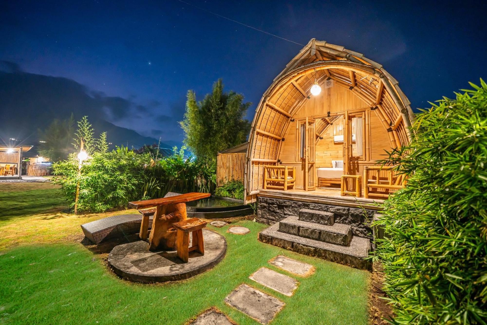 Tegal Bamboo Cottages & Private Hot Spring Baturaja  Εξωτερικό φωτογραφία