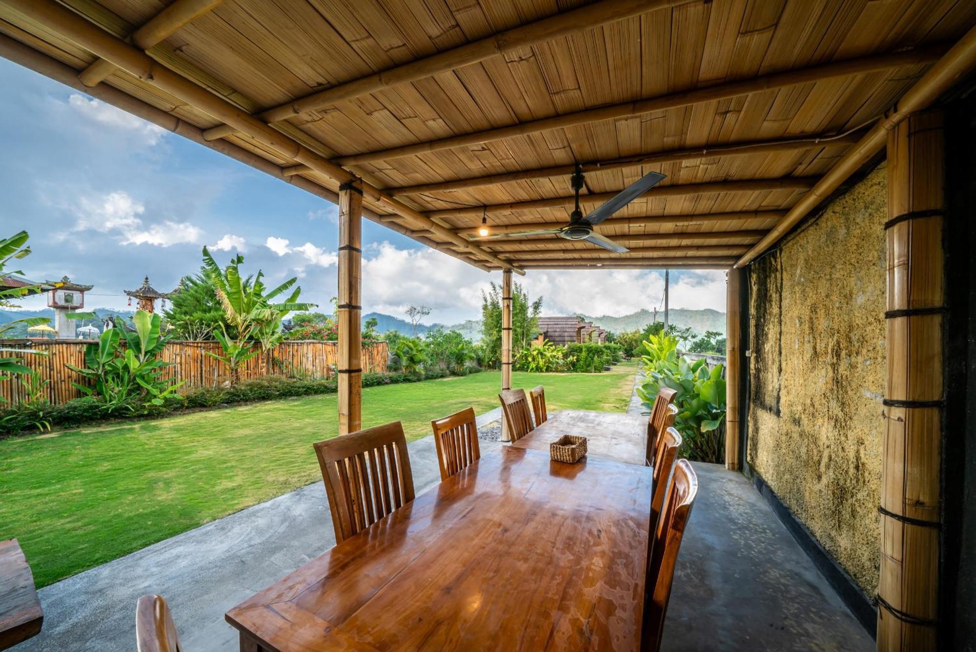 Tegal Bamboo Cottages & Private Hot Spring Baturaja  Εξωτερικό φωτογραφία