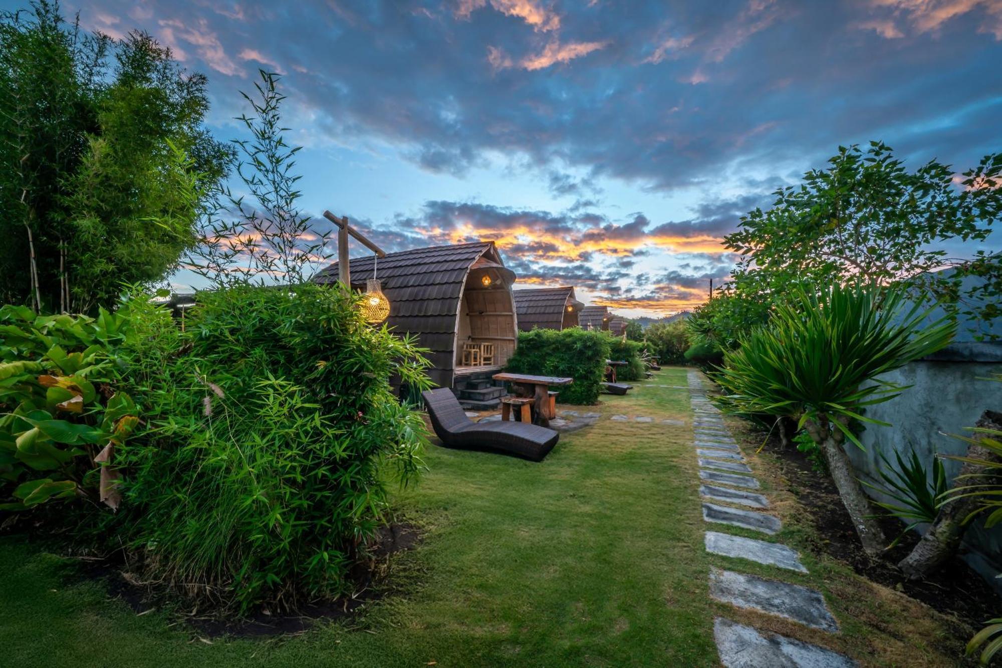 Tegal Bamboo Cottages & Private Hot Spring Baturaja  Εξωτερικό φωτογραφία